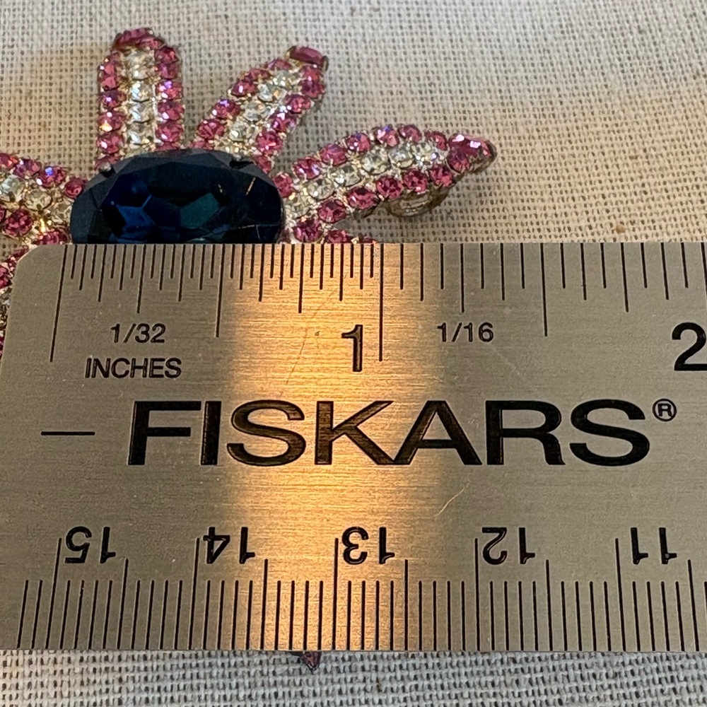 Rhinestone Starburst Pendant Brooch Pin - Picture 9 of 10